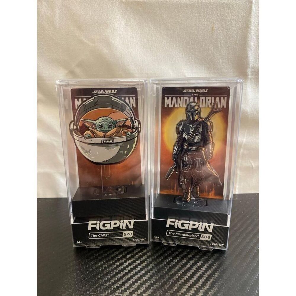 Star Wars Fig pin The Child 578 and The Mandalorian 508